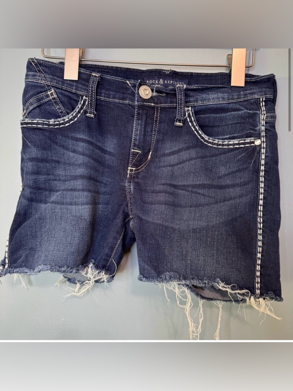 Rock & Republic Kasandra Cut Off Jean Shorts. Low Rise. Women’s 2 (actual 28X4)